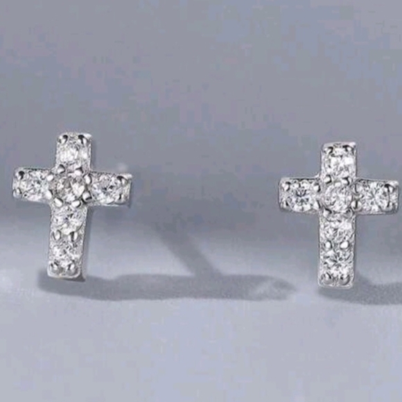 Elegant Silver Cross Stud Earrings - Picture 4 of 5